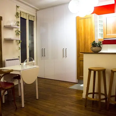 Apartment Charming And Ideal For A Couple Near Montparnasse